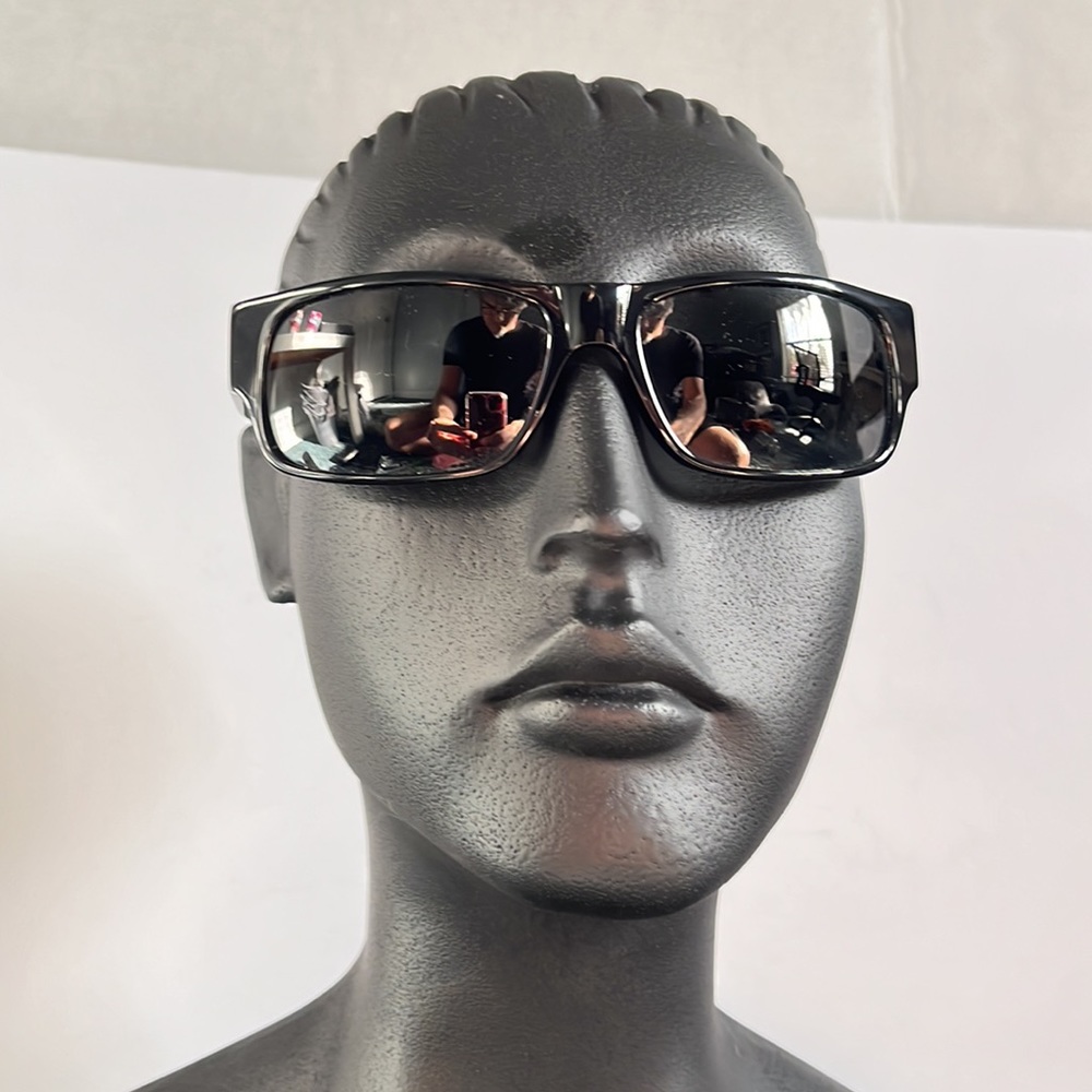 Oliver Peoples Glossy Black Sunglasses - Picture 6 of 16